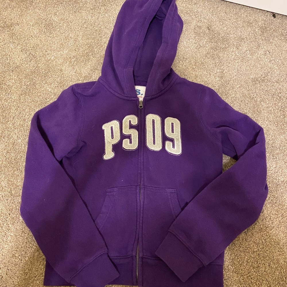 Aeropostale size 12 girls hoodies. Purple PS09